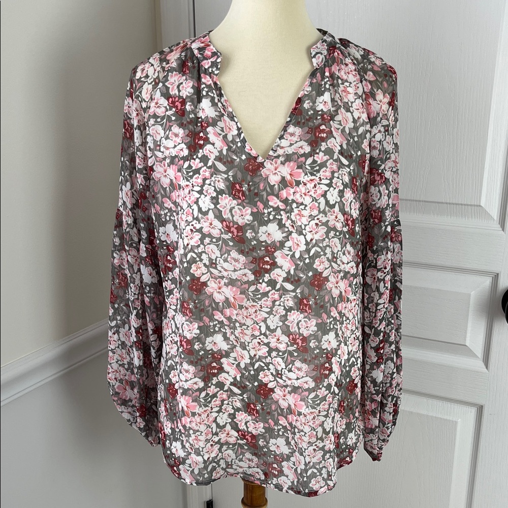 NWOT Floral Tunic Top
